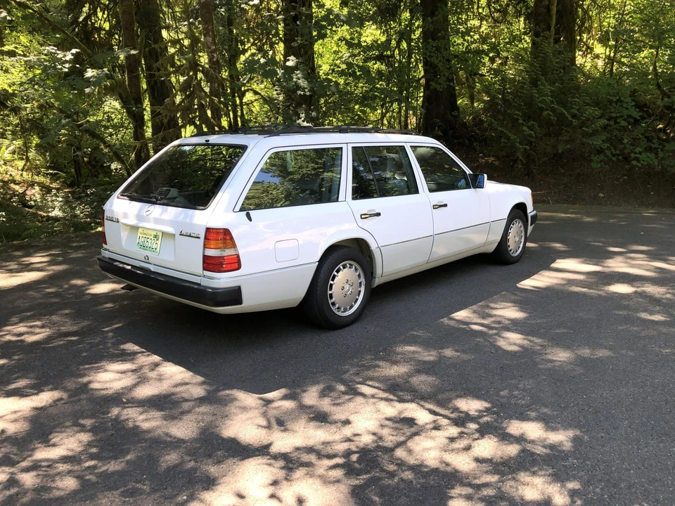 1992 Mercedes-Benz W124 E-Class - Image 8 of 31
