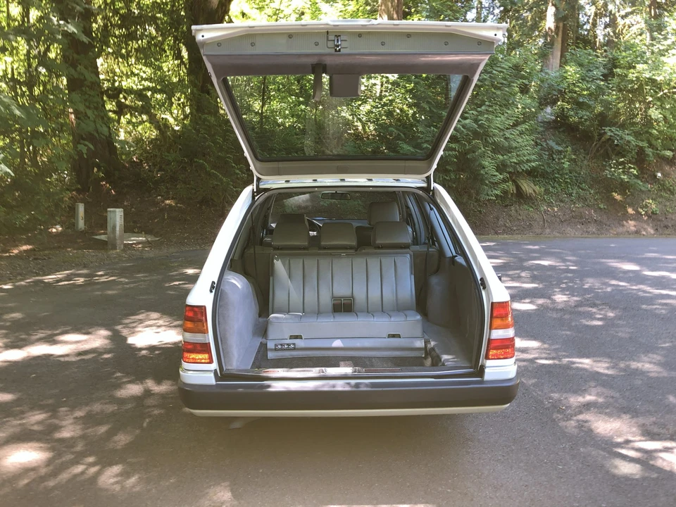 1992 Mercedes-Benz W124 E-Class - Image 25 of 31