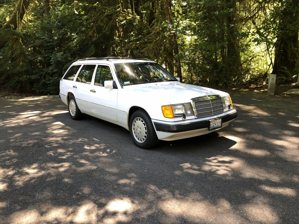 1992 Mercedes-Benz W124 E-Class - Image 10 of 31