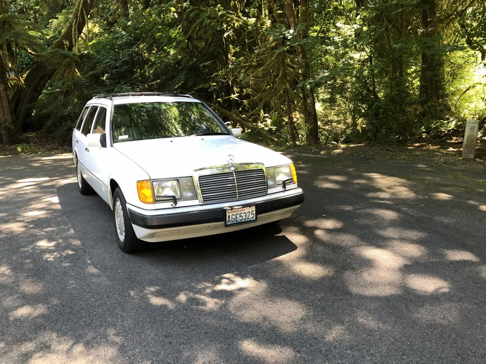 1992 Mercedes-Benz W124 E-Class - Image 11 of 31