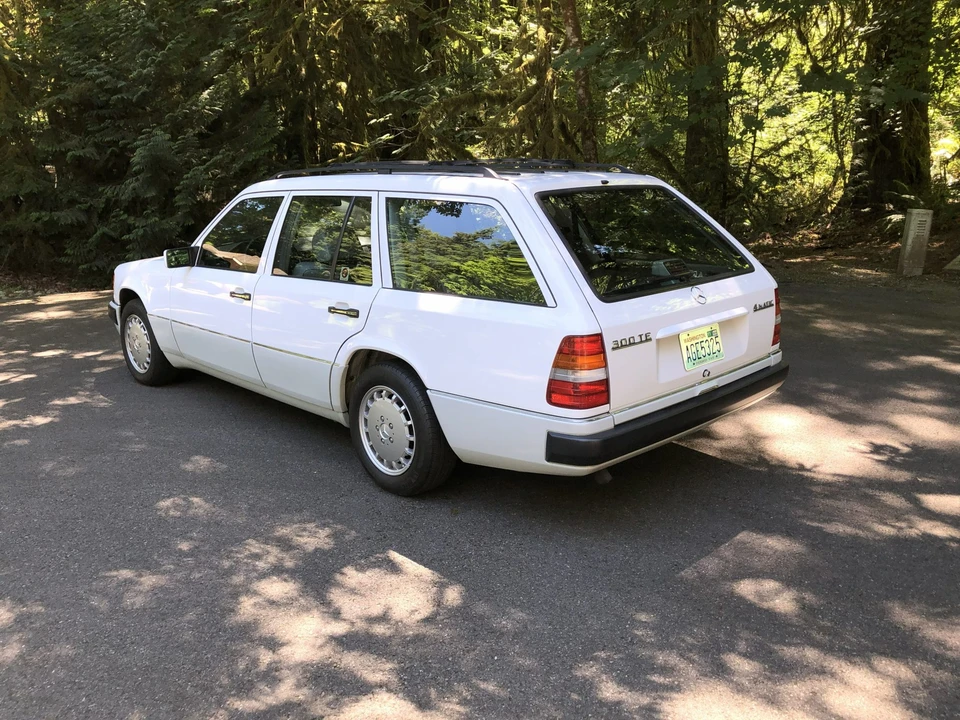 1992 Mercedes-Benz W124 E-Class - Image 6 of 31