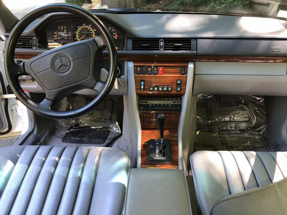 1992 Mercedes-Benz W124 E-Class - Image 18 of 31