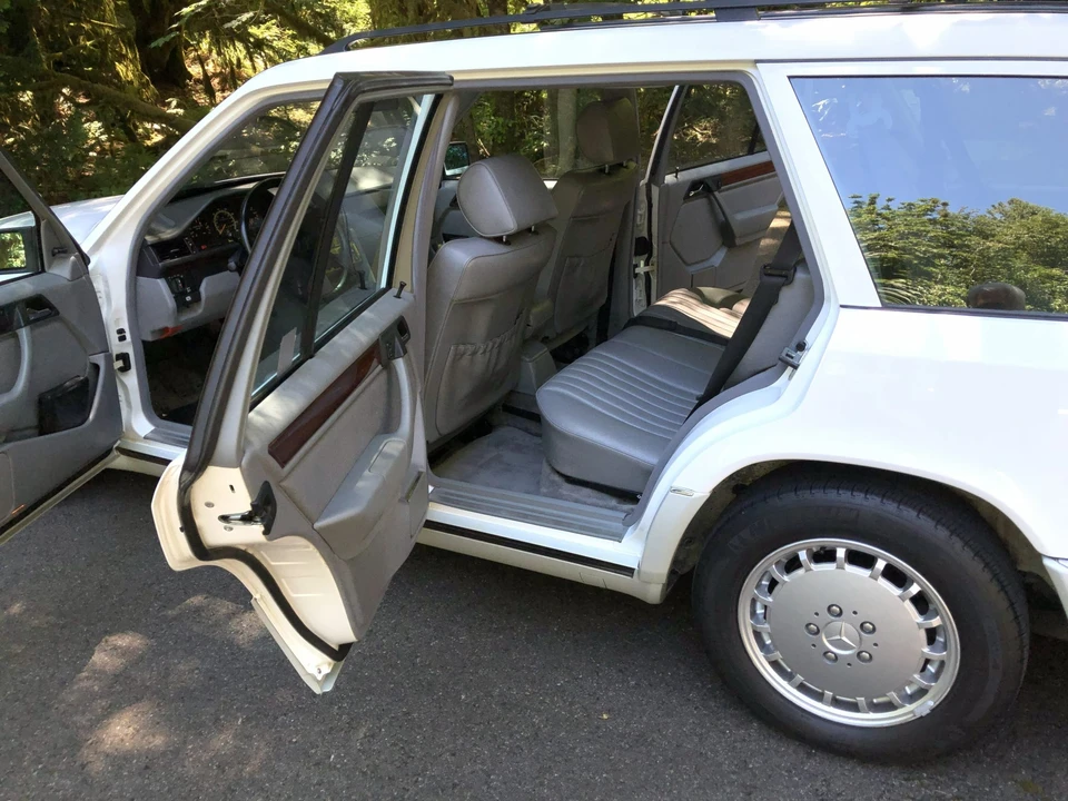 1992 Mercedes-Benz W124 E-Class - Image 20 of 31