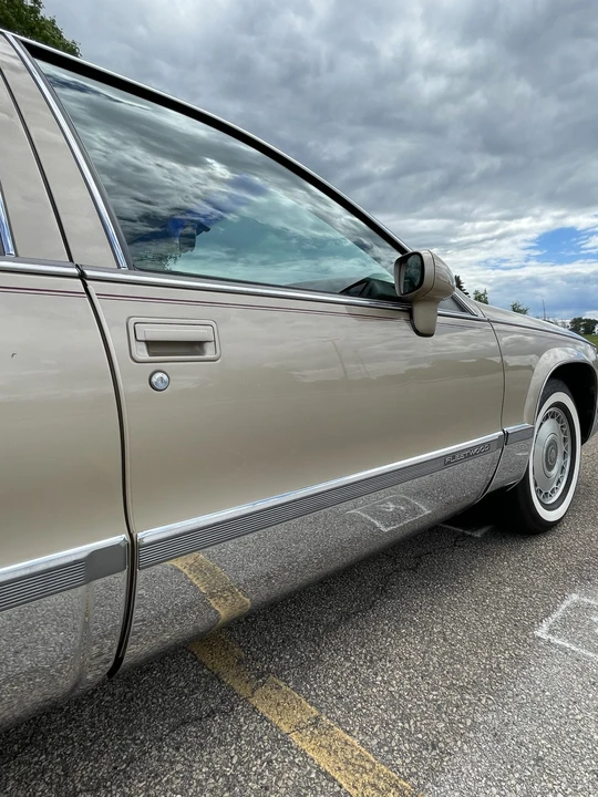 1993 Cadillac Fleetwood - Image 23 of 31
