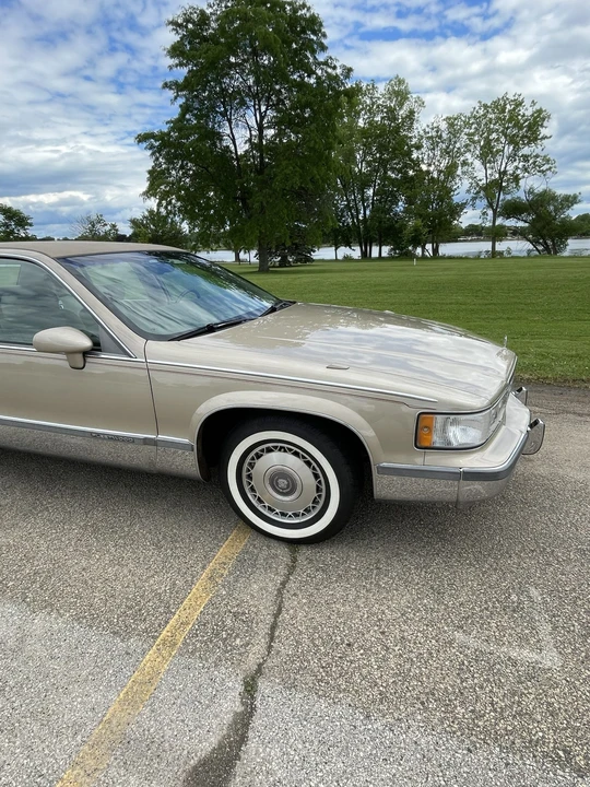 1993 Cadillac Fleetwood - Image 26 of 31