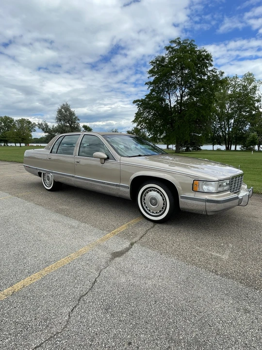 1993 Cadillac Fleetwood - Image 14 of 31