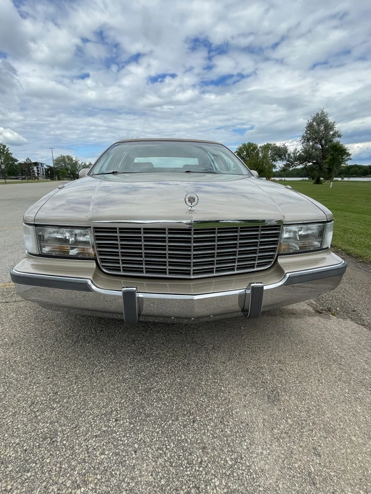 1993 Cadillac Fleetwood - Image 18 of 31