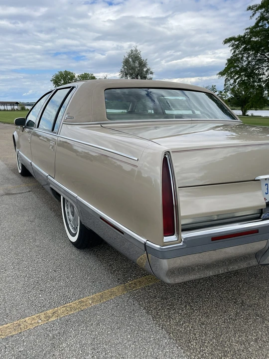 1993 Cadillac Fleetwood - Image 20 of 31