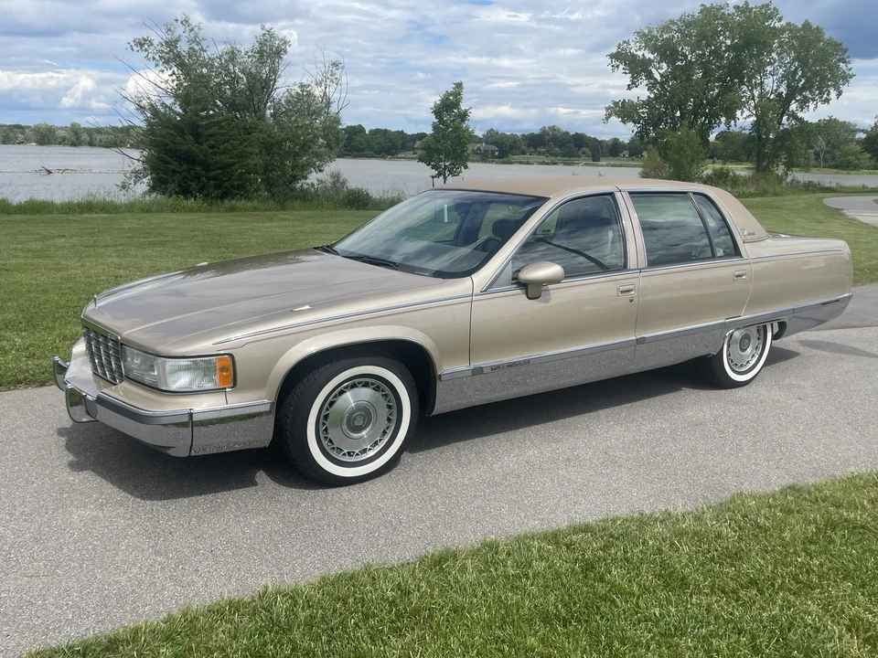 1993 Cadillac Fleetwood - Image 7 of 31