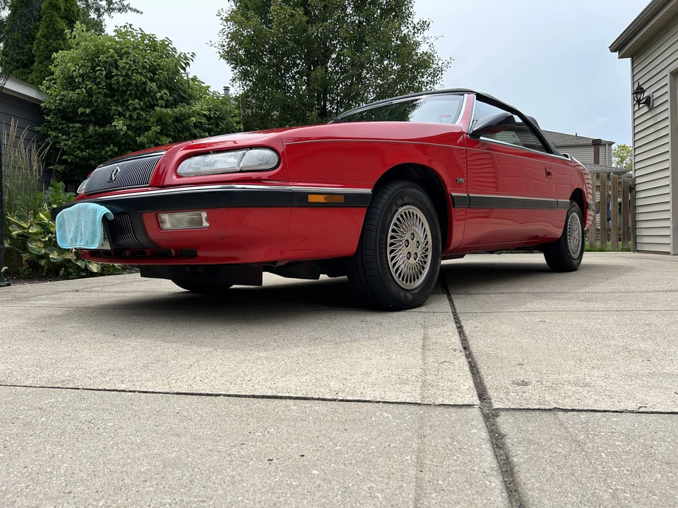 1993 Chrysler LeBaron - Image 10 of 31