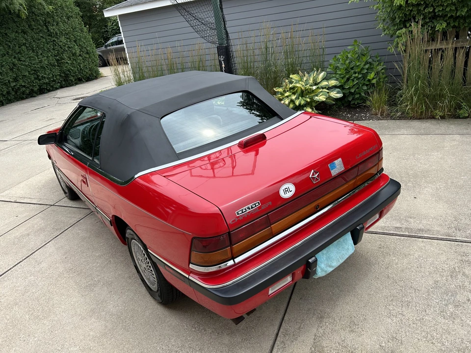 1993 Chrysler LeBaron - Image 16 of 31