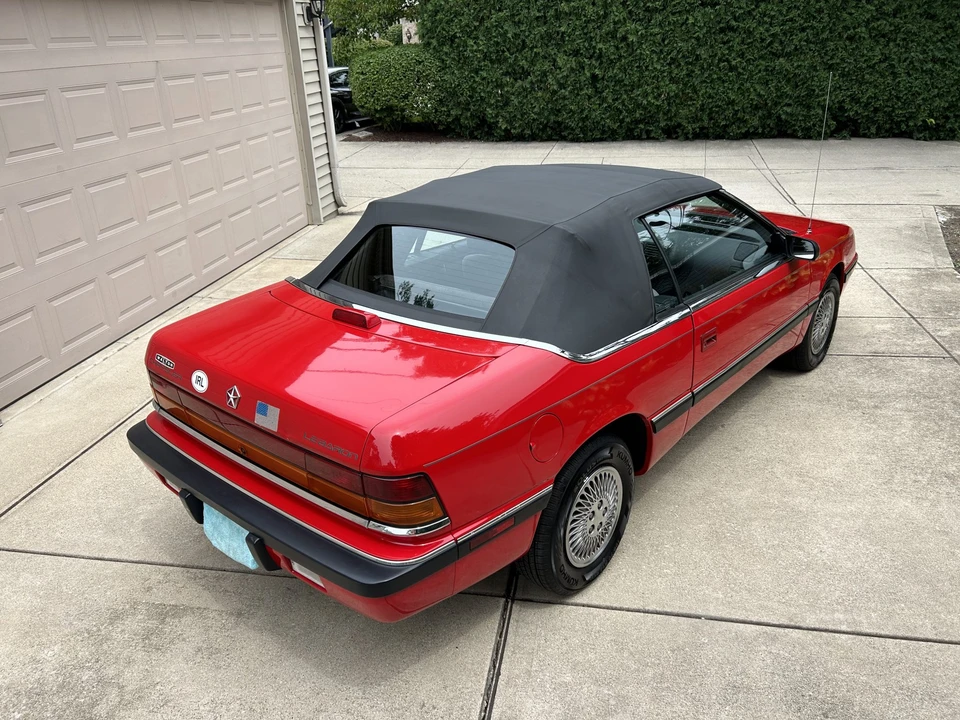 1993 Chrysler LeBaron - Image 22 of 31