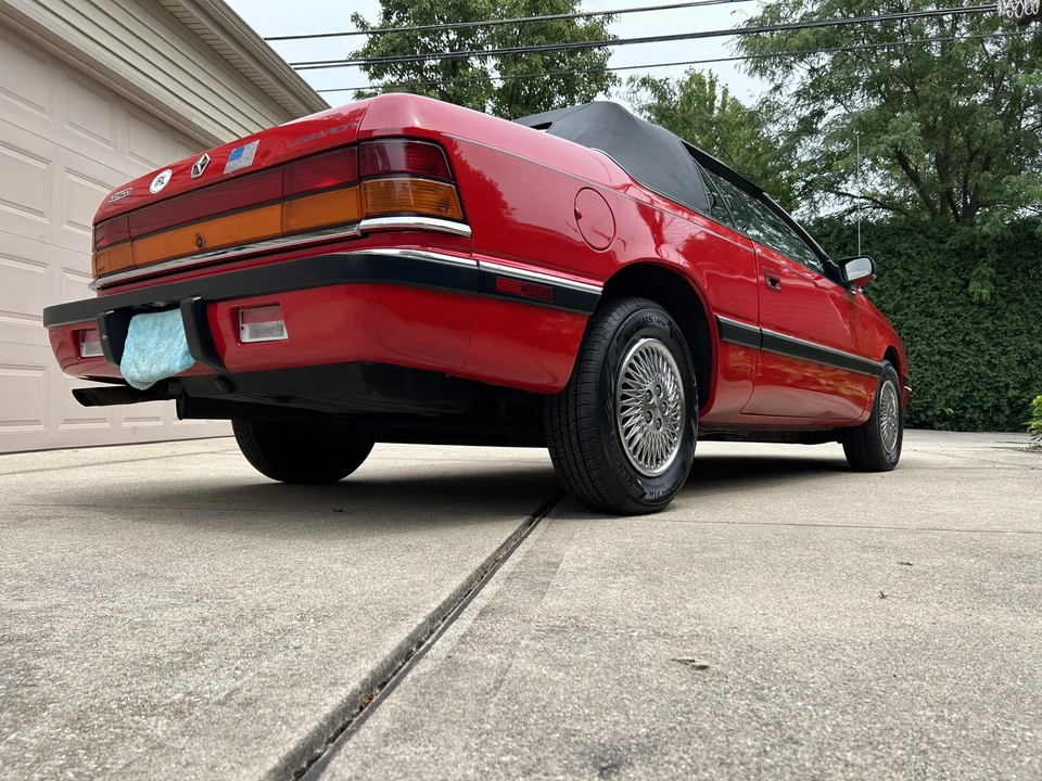 1993 Chrysler LeBaron - Image 24 of 31