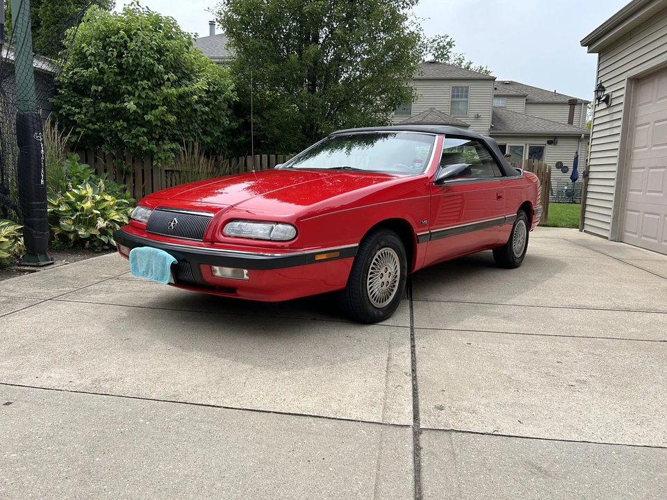 1993 Chrysler LeBaron - Image 9 of 31