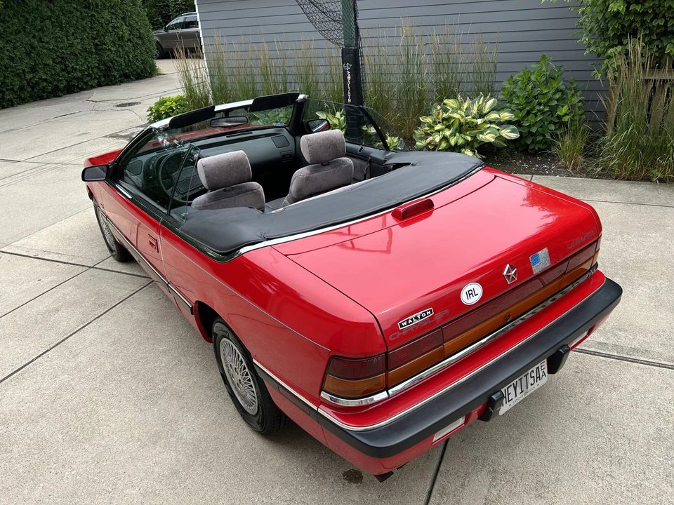 1993 Chrysler LeBaron - Image 30 of 31