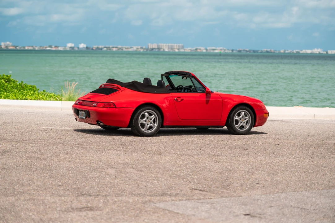 1995 Porsche 993 Carrera - Image 15 of 31