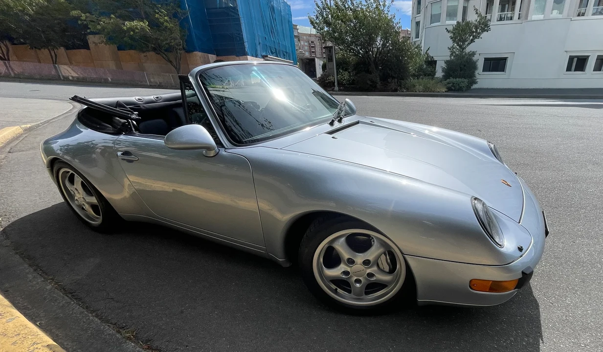 1995 Porsche 993 Carrera 4 - Image 4 of 31