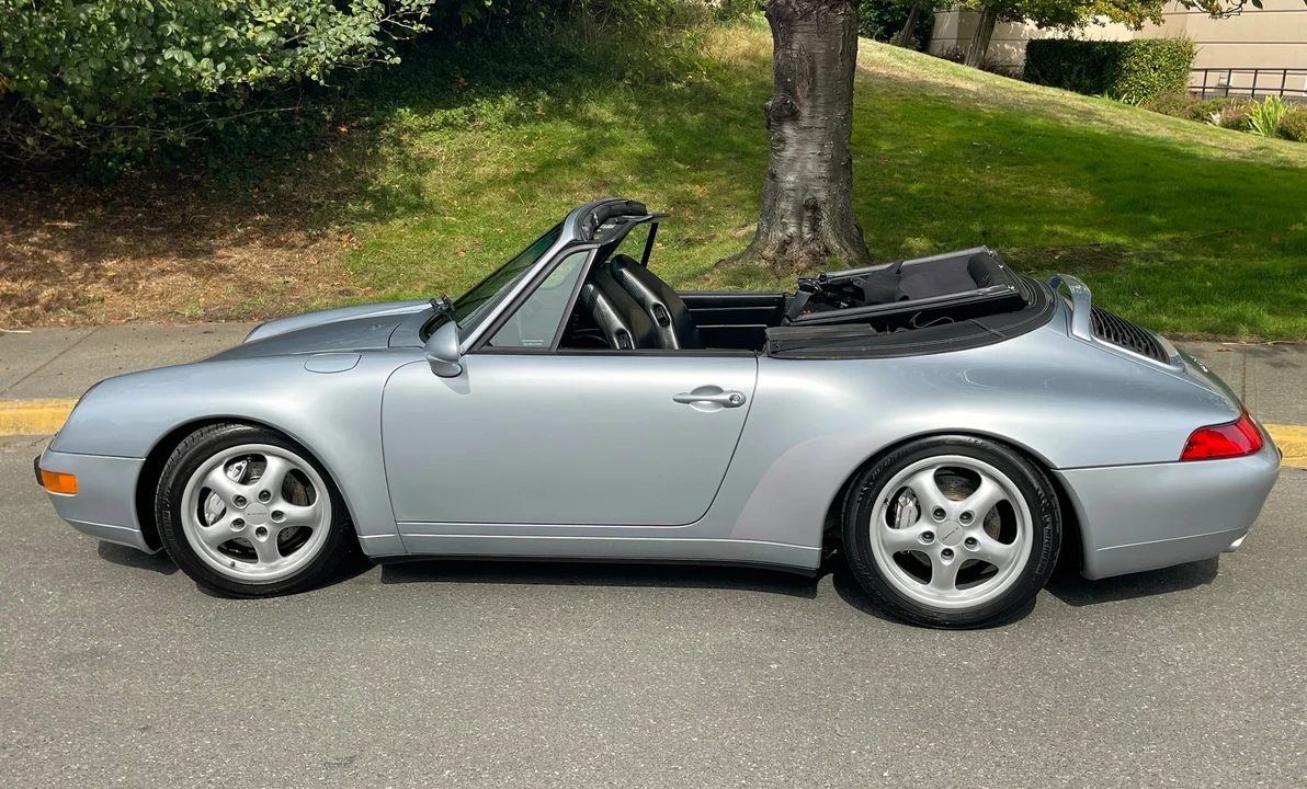 1995 Porsche 993 Carrera 4 - Image 14 of 31