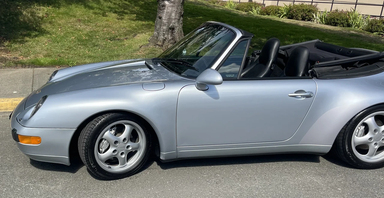 1995 Porsche 993 Carrera 4 - Image 17 of 31