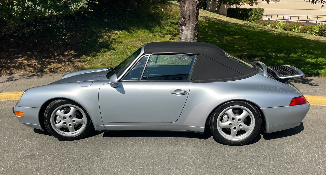 1995 Porsche 993 Carrera 4 - Image 16 of 31