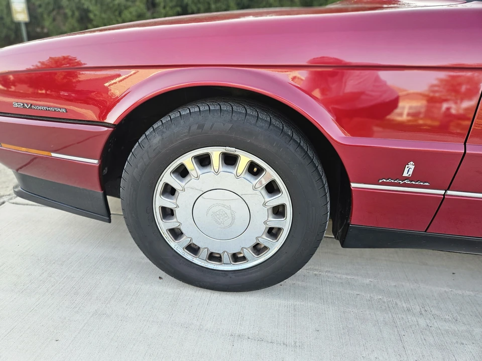 1993 Cadillac Allante - Image 29 of 31