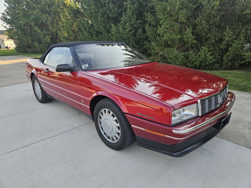 1993 Cadillac Allante - Image 2 of 31