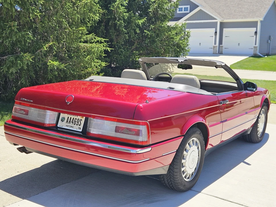 1993 Cadillac Allante - Image 5 of 31