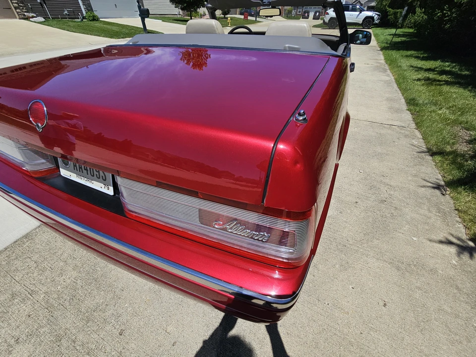 1993 Cadillac Allante - Image 19 of 31