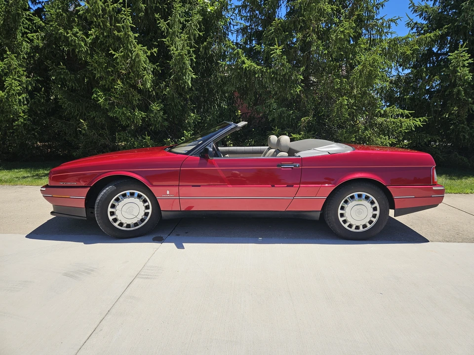 1993 Cadillac Allante - Image 13 of 31