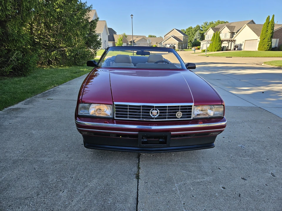 1993 Cadillac Allante - Image 16 of 31