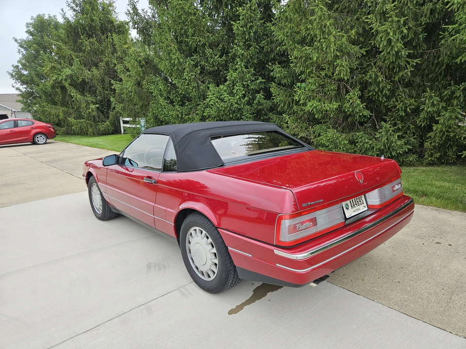 1993 Cadillac Allante - Image 10 of 31