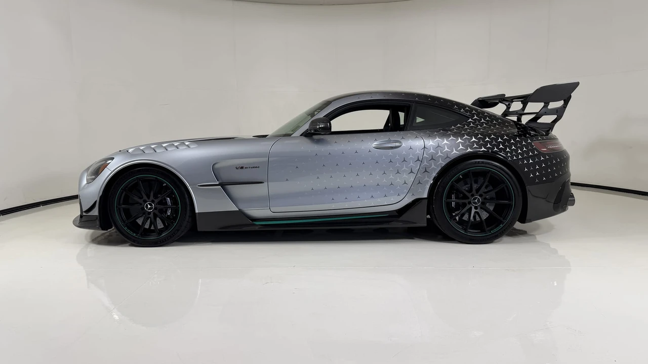 2021 Mercedes-Benz AMG GT Black Series - Image 12 of 31