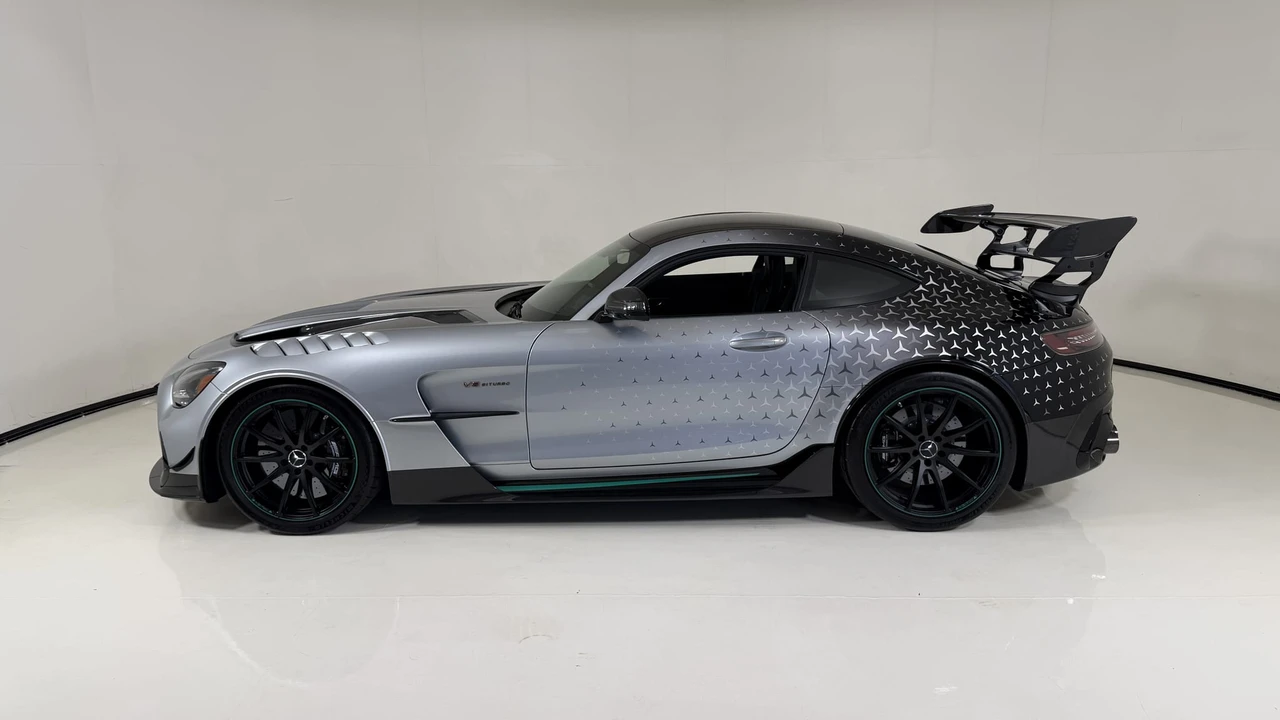 2021 Mercedes-Benz AMG GT Black Series - Image 11 of 31