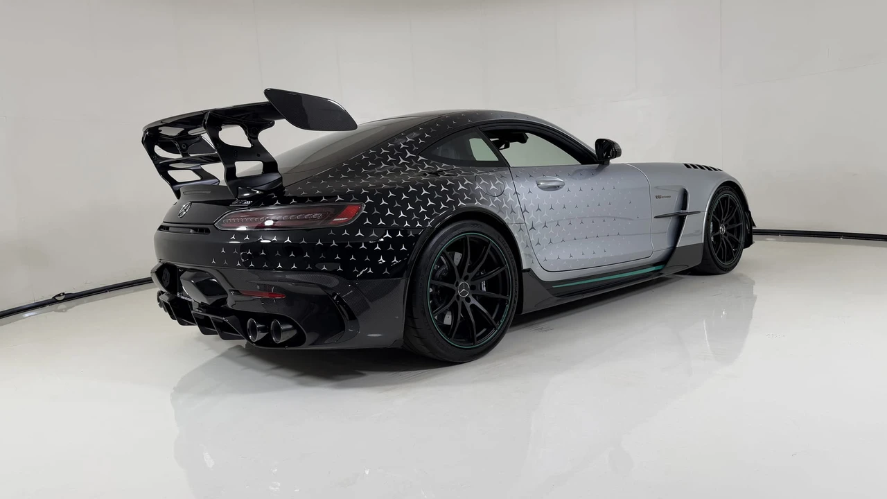 2021 Mercedes-Benz AMG GT Black Series - Image 21 of 31