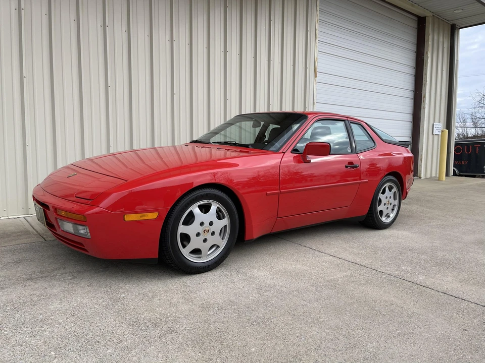 1989 Porsche 944 Turbo - Image 5 of 31