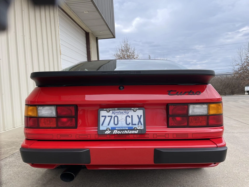 1989 Porsche 944 Turbo - Image 13 of 31