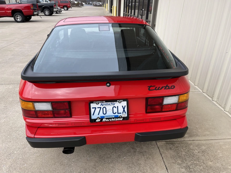 1989 Porsche 944 Turbo - Image 9 of 31