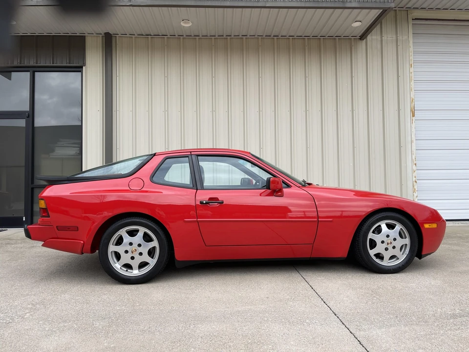 1989 Porsche 944 Turbo - Image 18 of 31