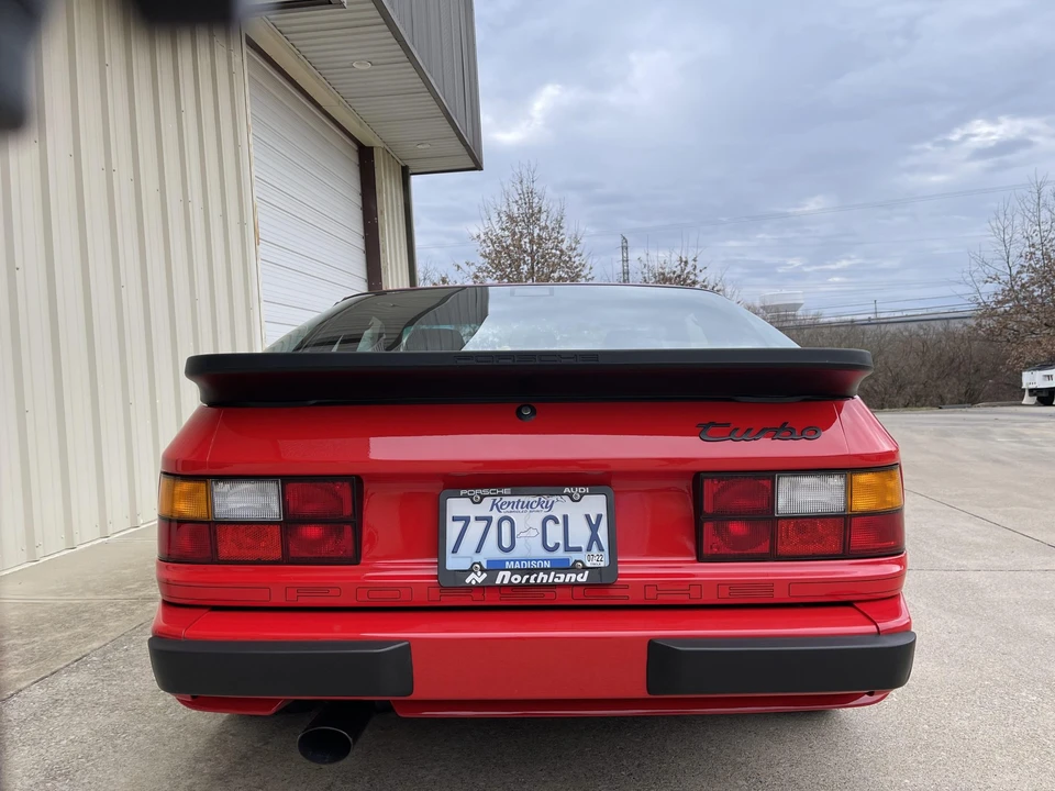 1989 Porsche 944 Turbo - Image 12 of 31