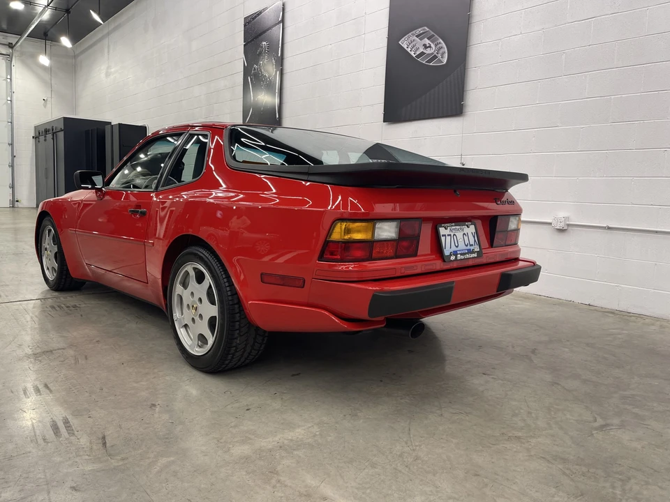 1989 Porsche 944 Turbo - Image 7 of 31