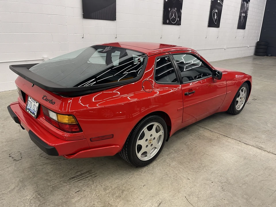 1989 Porsche 944 Turbo - Image 17 of 31