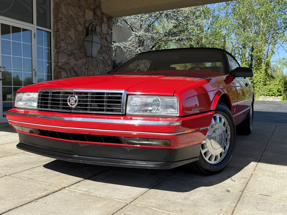 1993 Cadillac Allante - Image 10 of 31