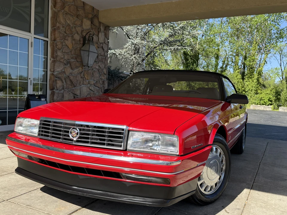 1993 Cadillac Allante - Image 11 of 31