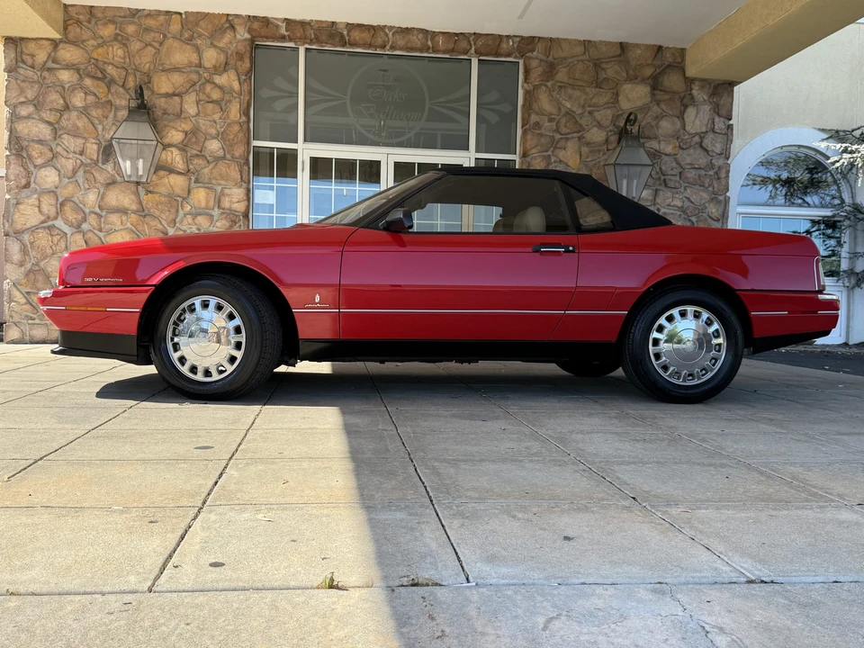 1993 Cadillac Allante - Image 15 of 31