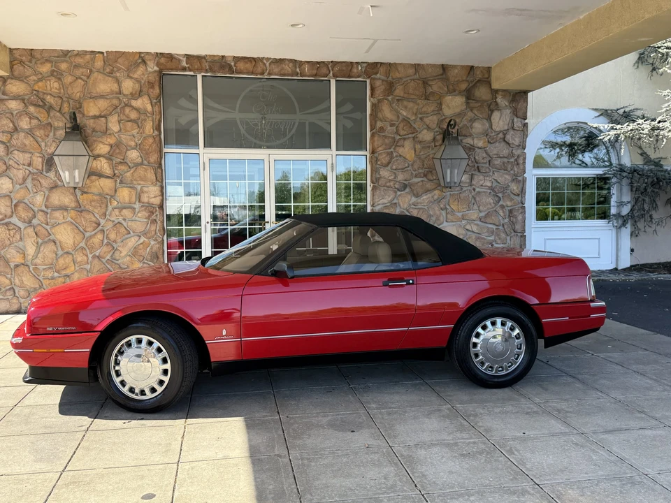 1993 Cadillac Allante - Image 12 of 31