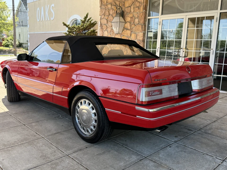 1993 Cadillac Allante - Image 18 of 31
