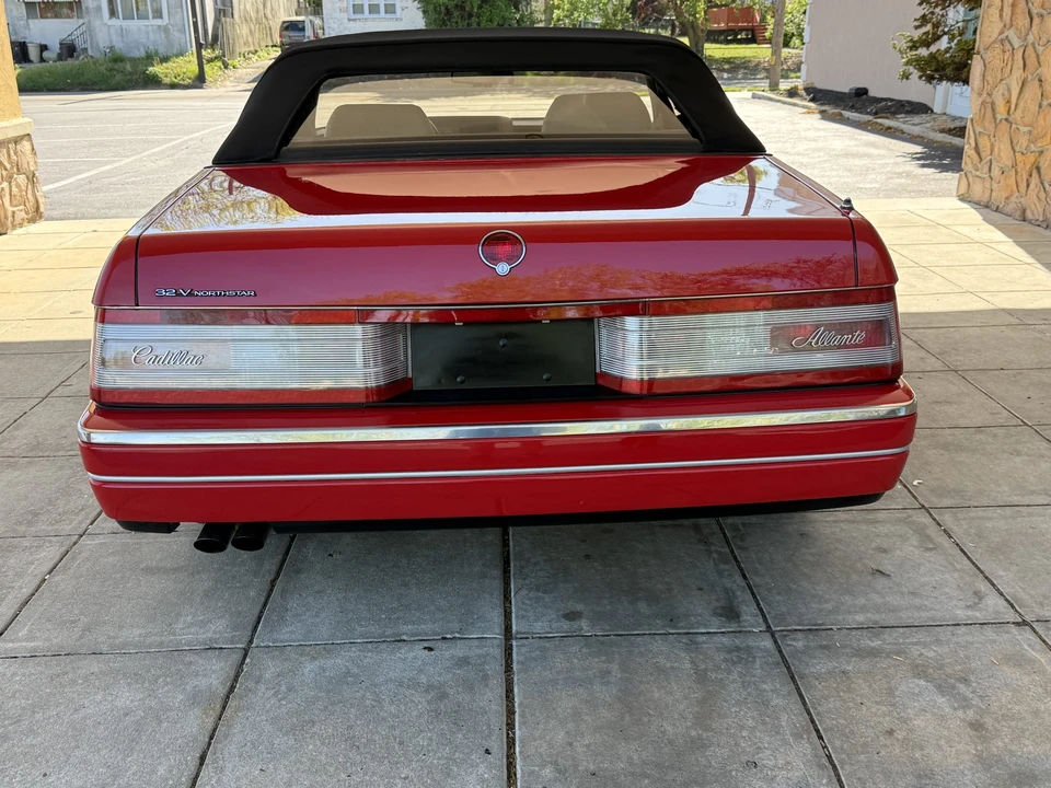 1993 Cadillac Allante - Image 22 of 31