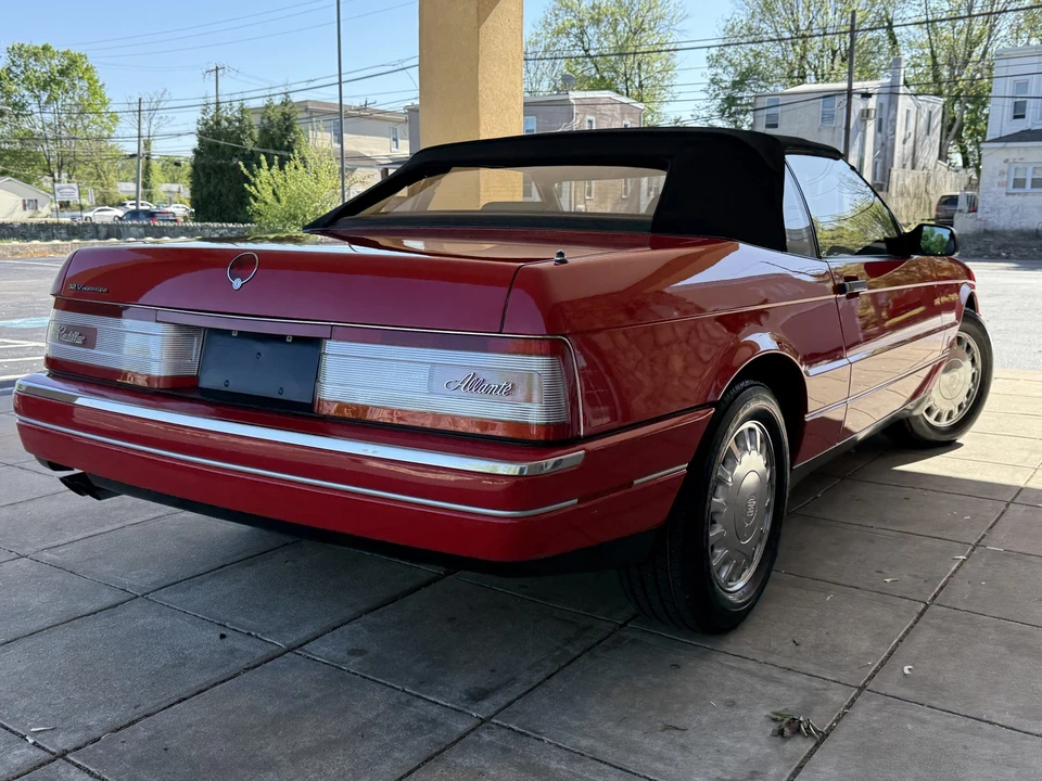 1993 Cadillac Allante - Image 26 of 31