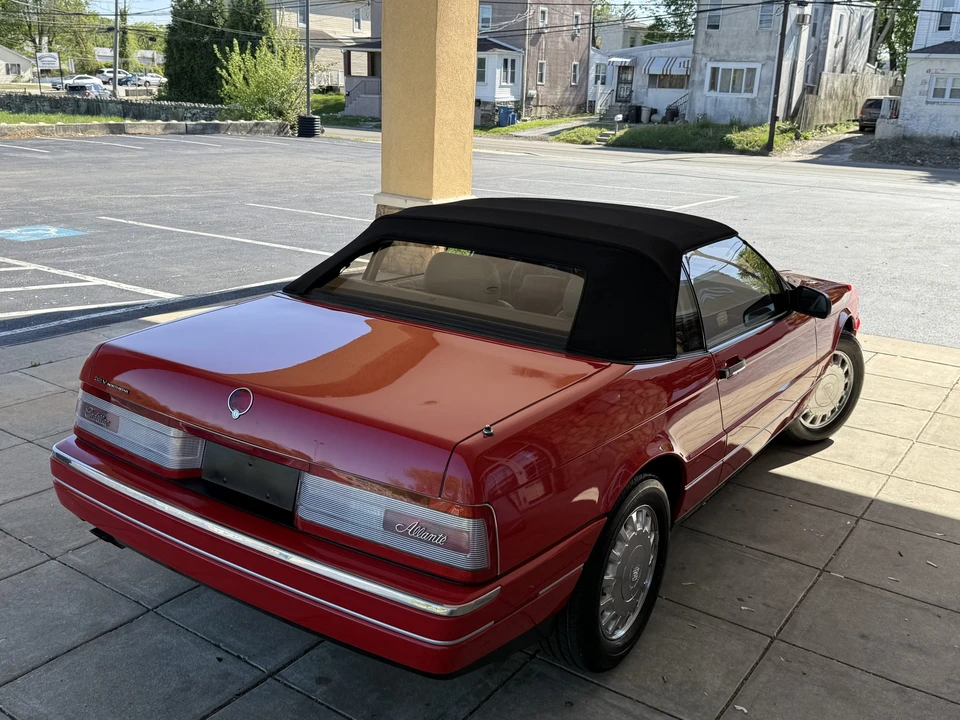 1993 Cadillac Allante - Image 27 of 31
