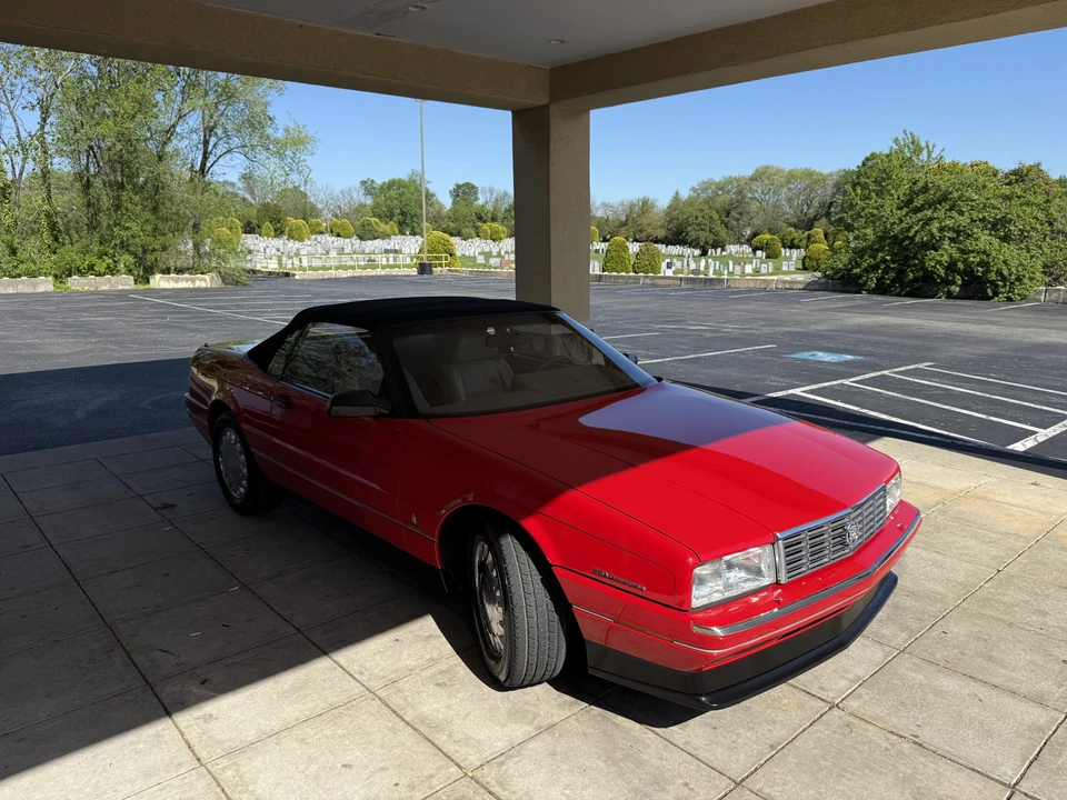 1993 Cadillac Allante - Image 2 of 31